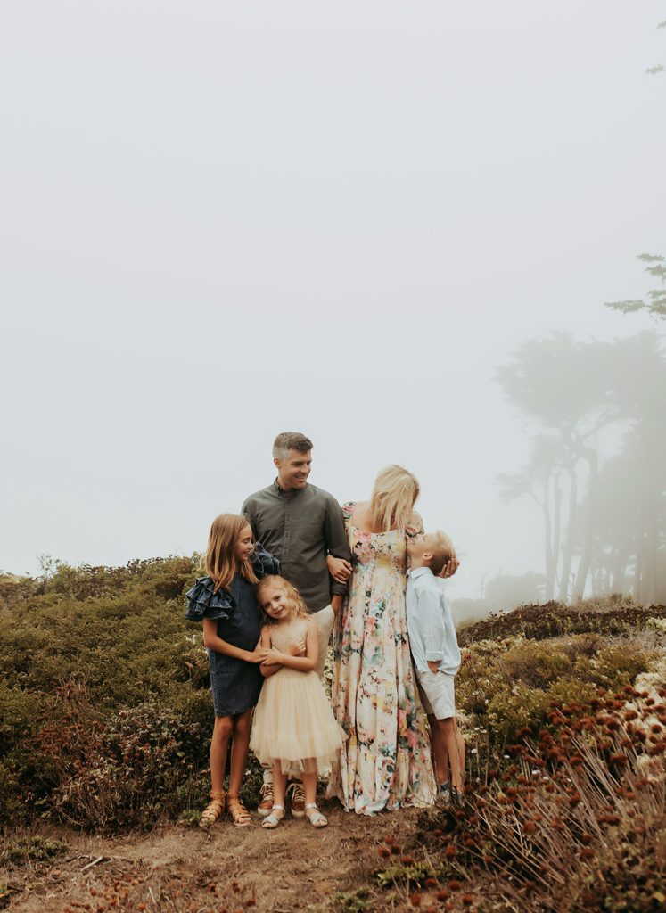 Outdoor Family Photos in San Francisco | Jillian Goulding Photography